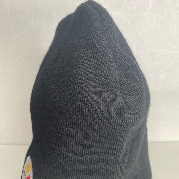 NFL Officially Licensed Pittsburgh Steelers Knit Beanie Embroidered Logo Hat Cap - Picture 4 of 7